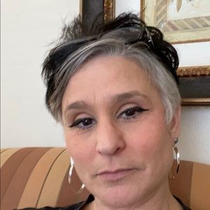 Meet your Posher, Regina